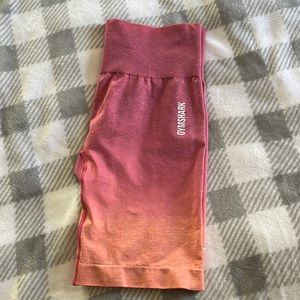 Gymshark 🦈 Pink ombré biker shorts!